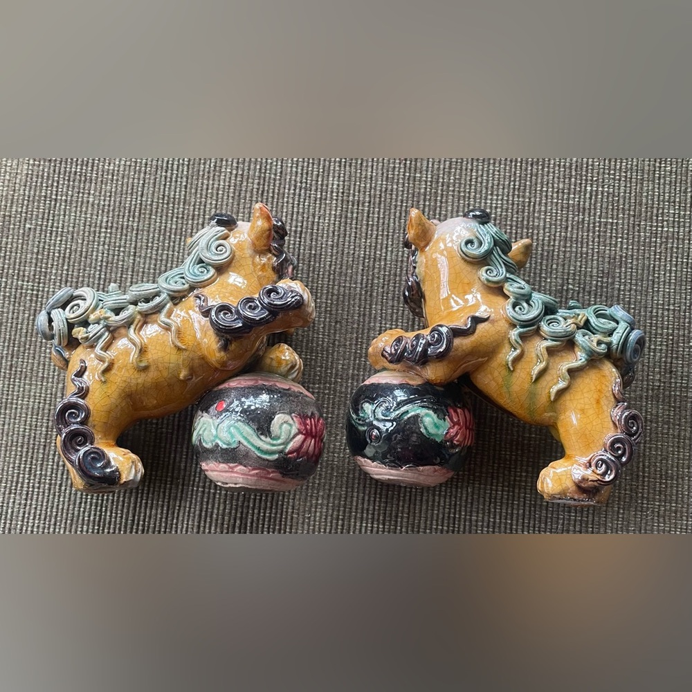 Foo Dog / Foo Lions Sancai Porcelain - Early 1900s - Collectible - Picture 2 of 6